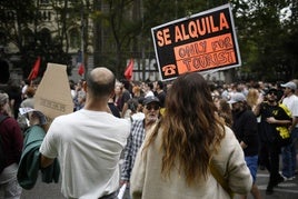 España registra el mínimo histórico de jóvenes emancipados debido al precio de los alquileres