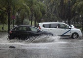 Última hora de la Borrasca Herminia en España, en directo: alerta roja en estas comunidades, incidencias por lluvias y fuertes vientos, cortes de tráfico y trenes y vuelos cancelados hoy