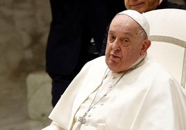 El Papa Francisco tiene una neumonía bilateral