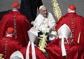 Los que mandan en el Vaticano cuando el Papa está ingresado