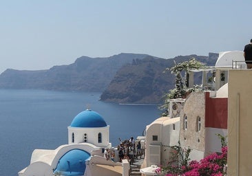 Las escuelas de Santorini reabren tras un mes cerradas por la intensa actividad sísmica