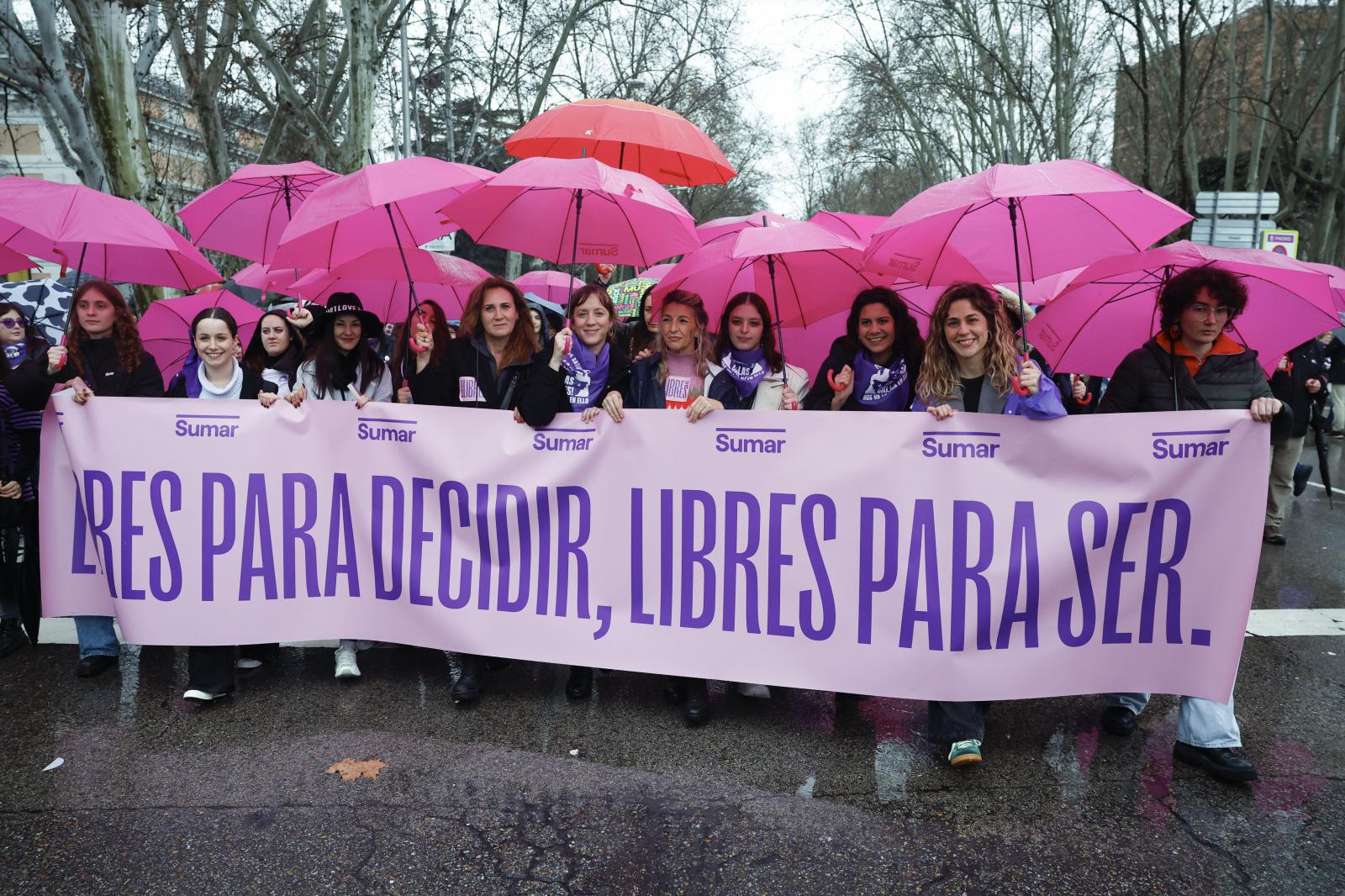 La vicepresidenta segunda y ministra de Trabajo y Economía Social Yolanda Diaz participa en la manifestación que con motivo del Día Internacional de la Mujer