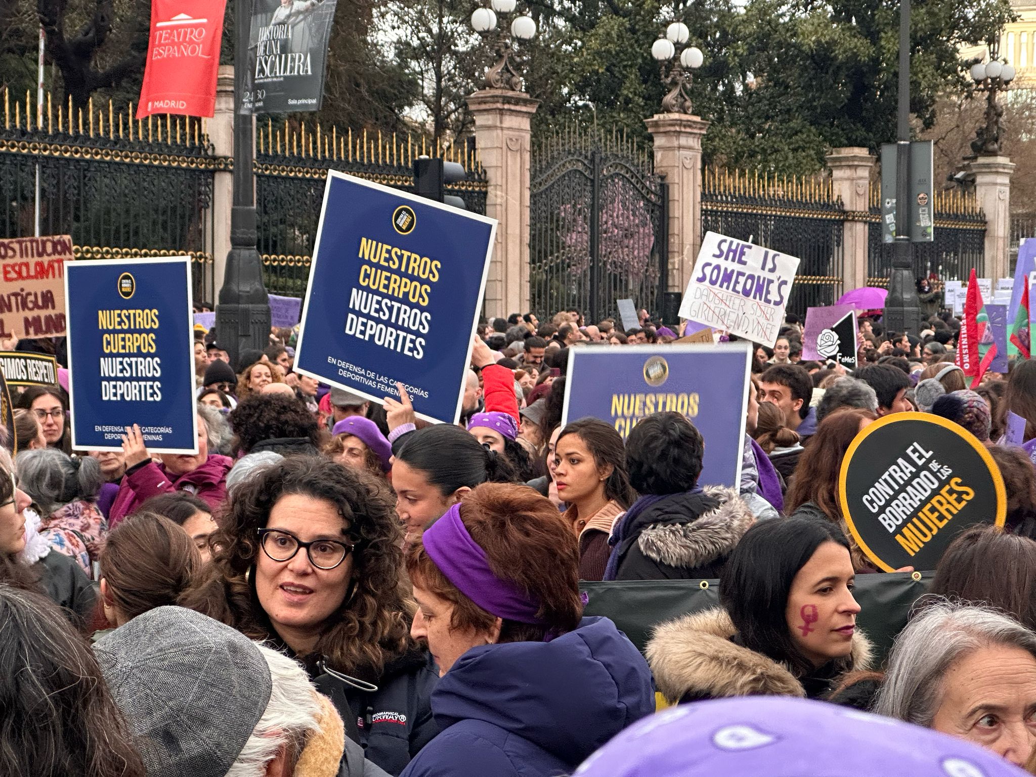 Un cartel durante la manifestación del 8M convocada por el Movimiento Feminista de Madrid, con marcado carácter abolicionista