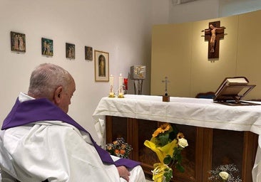 El Vaticano comparte la primera imagen del Papa Francisco desde su ingreso en el Hospital Gemelli