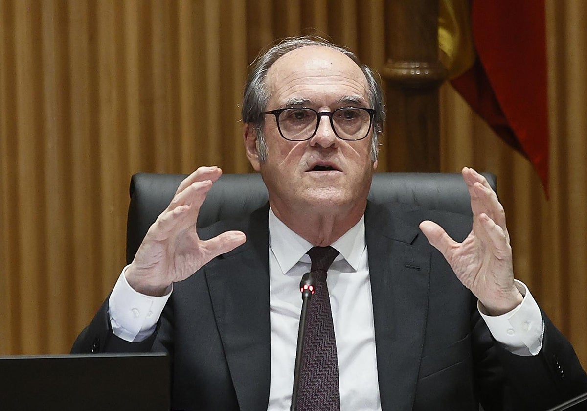 El Defensor del Pueblo, Ángel Gabilondo, comparece este martes ante la Comisión Mixta de Relaciones con el Congreso