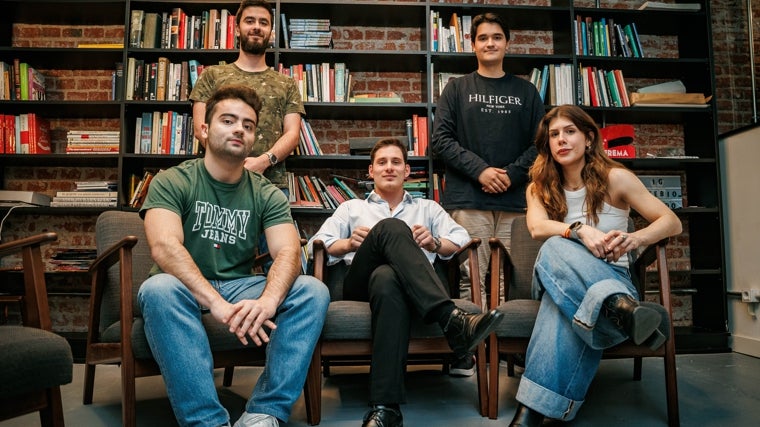 Algunos de los miembros de la asociación de estudiantes liberal Voces Libres