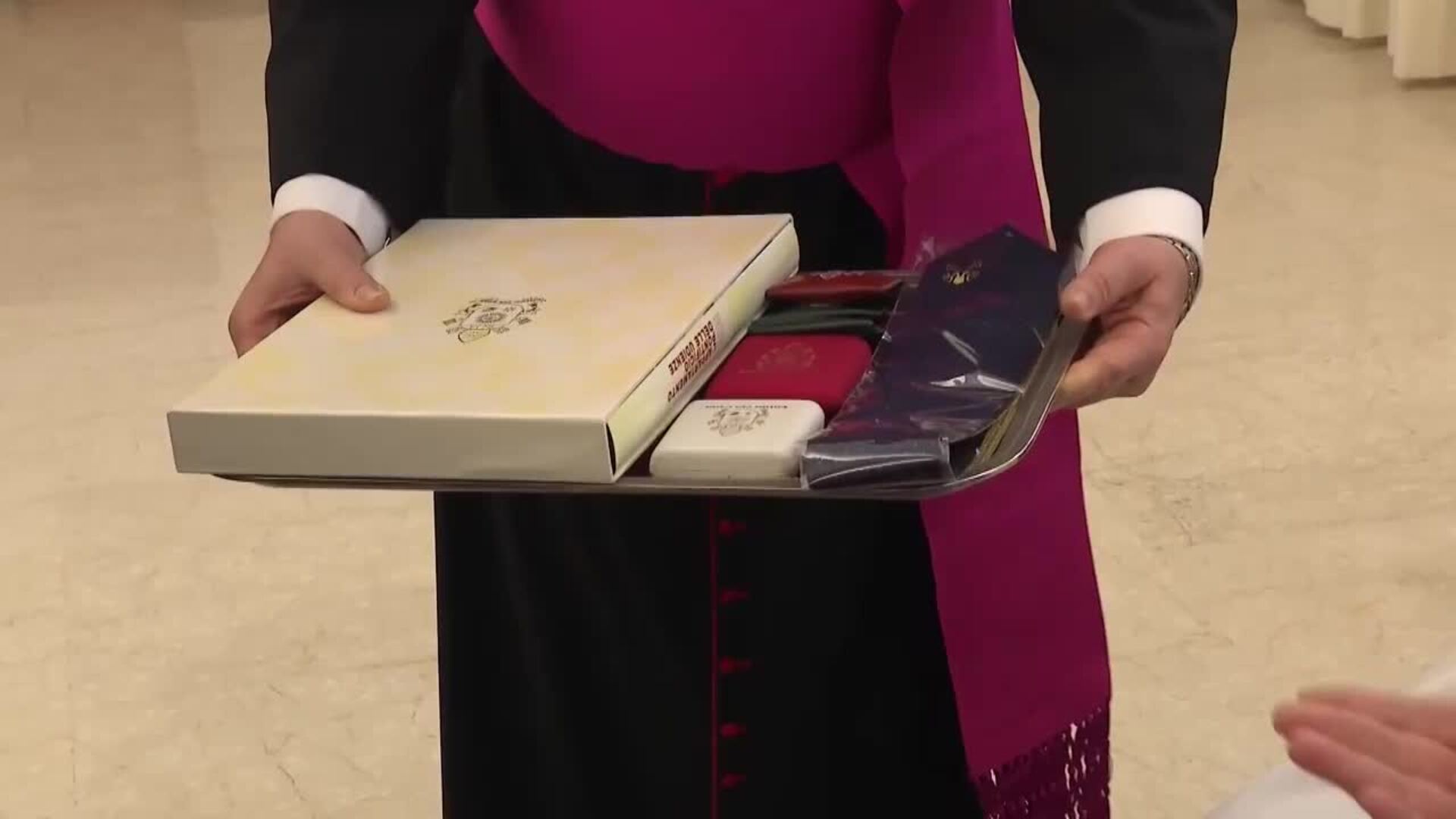 El papa Francisco recibió brevemente a JD Vance en su residencia en el Vaticano