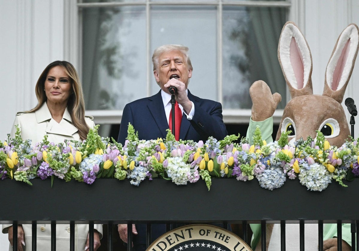 «Los católicos siempre han estado conmigo. Siento mucho lo que están viviendo, porque amaban al Papa», ha declarado Trump