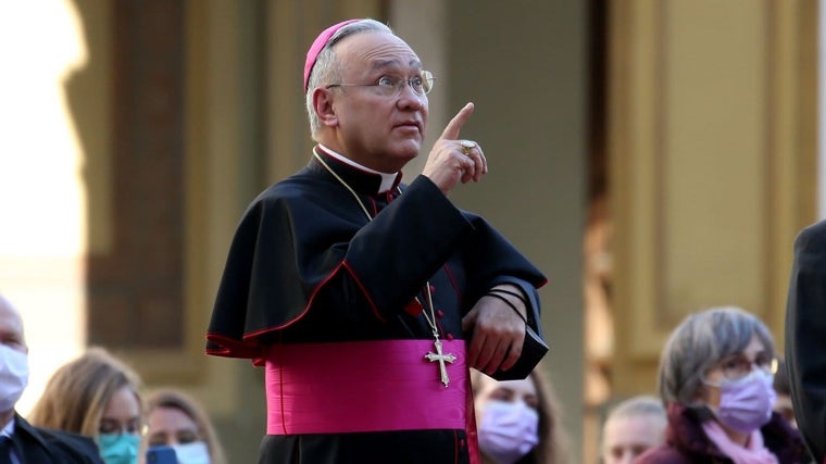 ¿Quiénes mueven ahora los hilos del Vaticano?: desde el camarlengo hasta la gobernadora