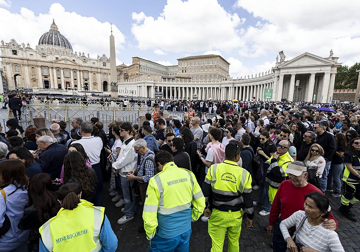 Se espera que 200.000 fieles acudan al funeral en San Pedro