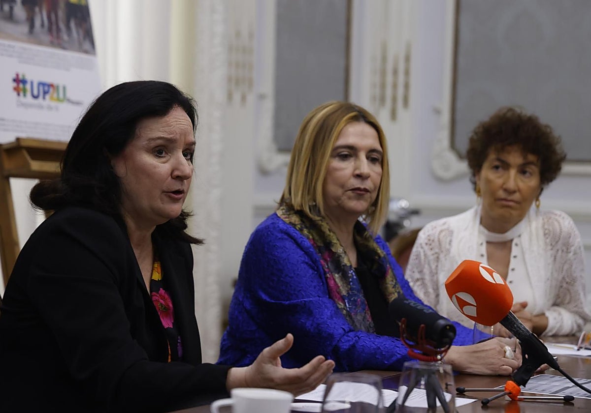 Las magistradas durante su intervención en la charla en el ICAM '¿Bajamos la edad penal o subimos la responsabilidad social?'