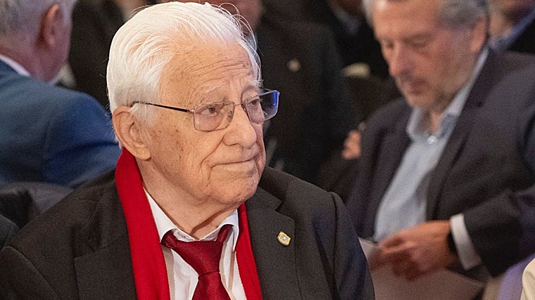 El fundador de Mensajeros de la Paz, el padre Ángel