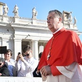 Quién es Ángel Fernández Artime, el cardenal español con opciones a ser elegido Papa en el Cónclave