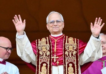 León XIV lanza un mensaje de paz y unidad en su primer mensaje como Pontífice