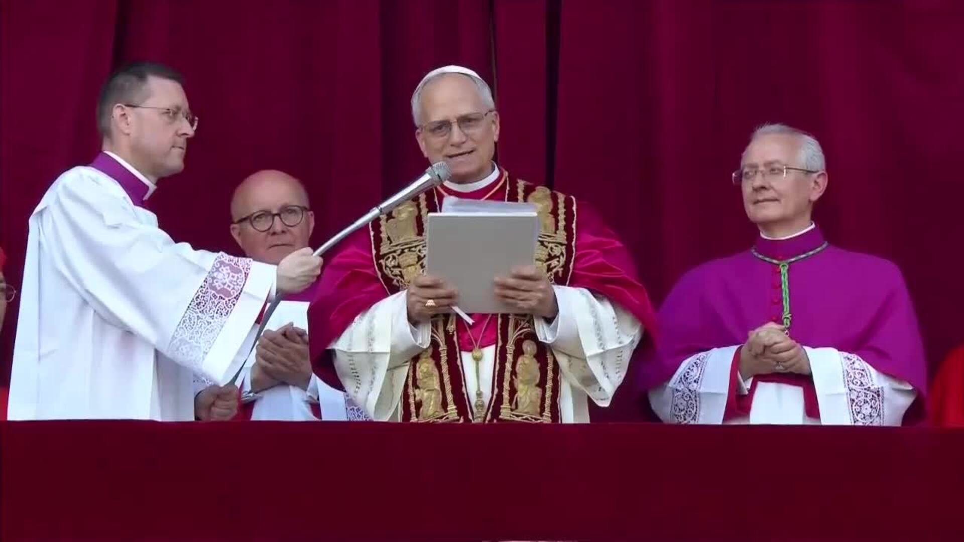 Primer discurso del papa León XIV: Un llamamiento a la paz y a una Iglesia abierta a todos