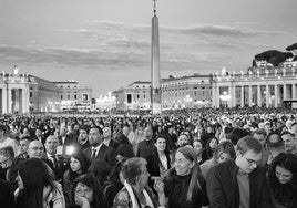 Primera fumata negra