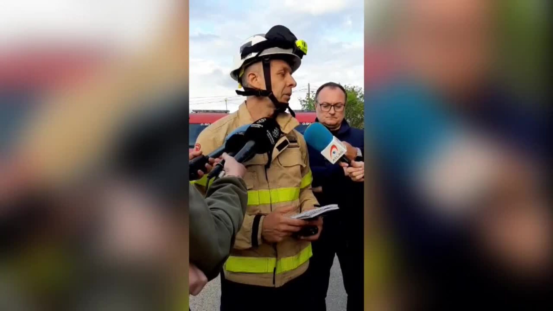 Controlado el incendio en una nave con productos químicos, que corre el ...