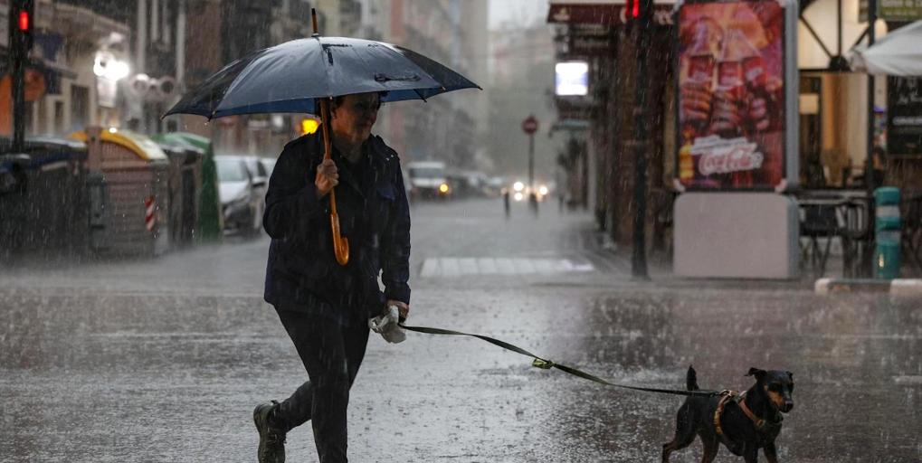 La Aemet avisa de la llegada de tormentas y granizo a España en las próximas horas: estas son las zonas afectadas