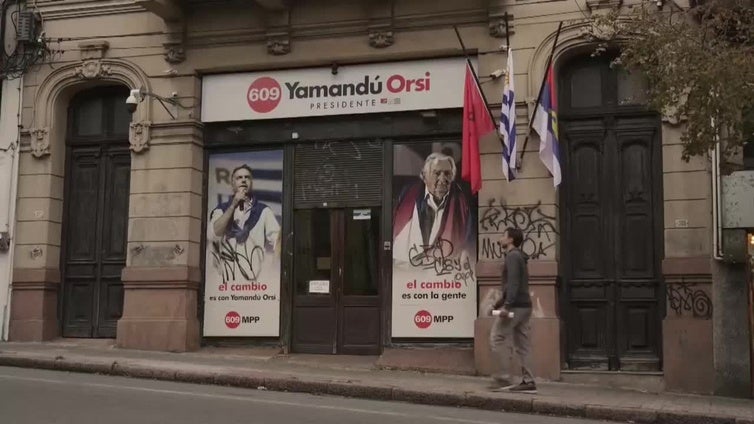 El duelo por la muerte de Mujica se toma las calles y los edificios emblemáticos de Uruguay