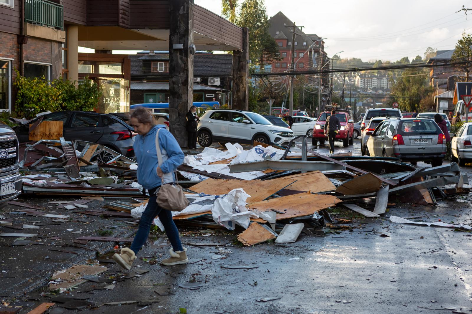 Al menos ocho heridos y 250 viviendas dañadas por un tornado en una ciudad del sur de Chile