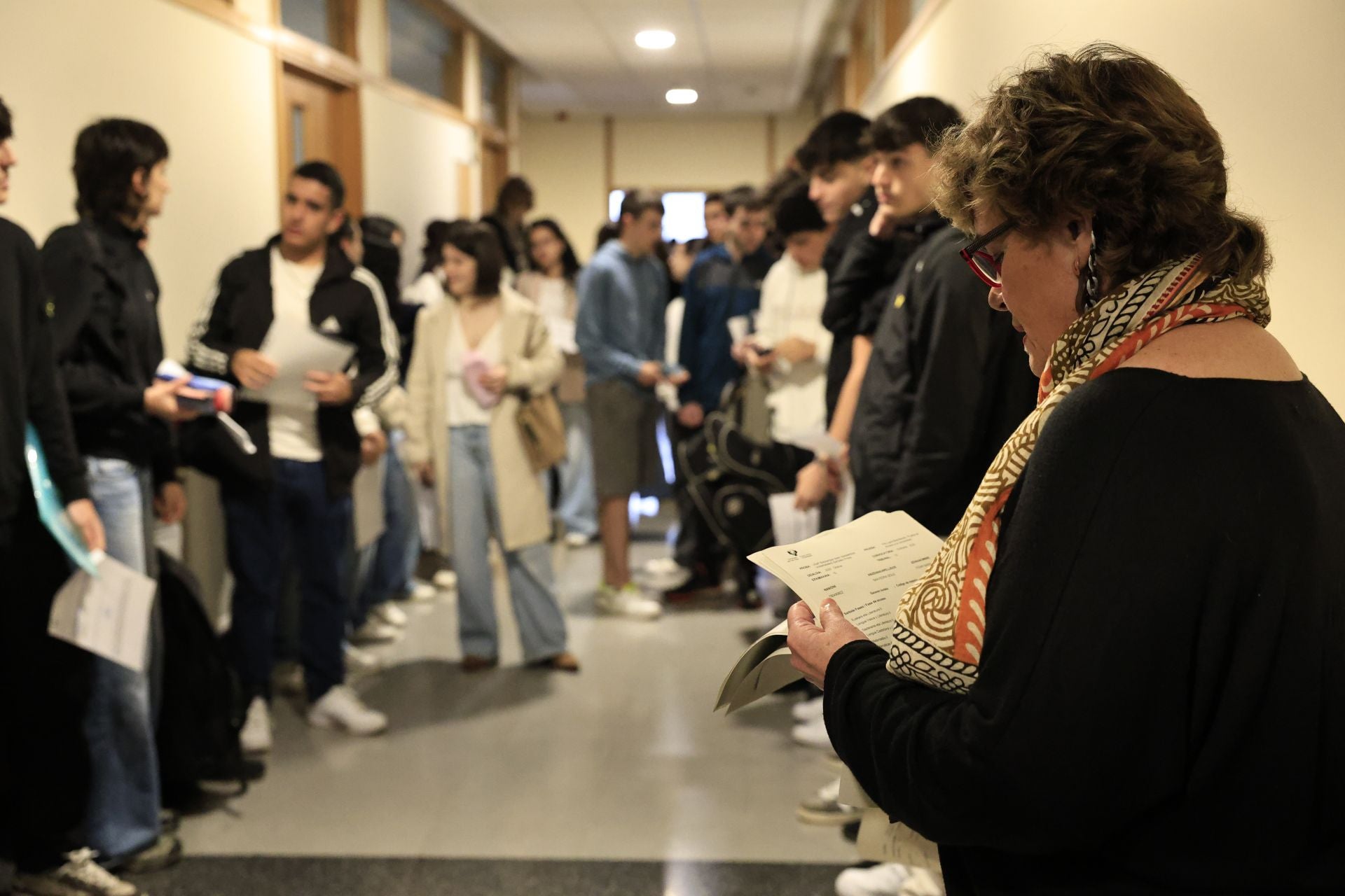 Un total de 12.277 estudiantes de Bachillerato y 853 que han completado un Ciclo Formativo de Grado Superior comienzan este martes la PAU en la Escuela de Ingeniería de San Mamés de la Universidad del País Vasco.
