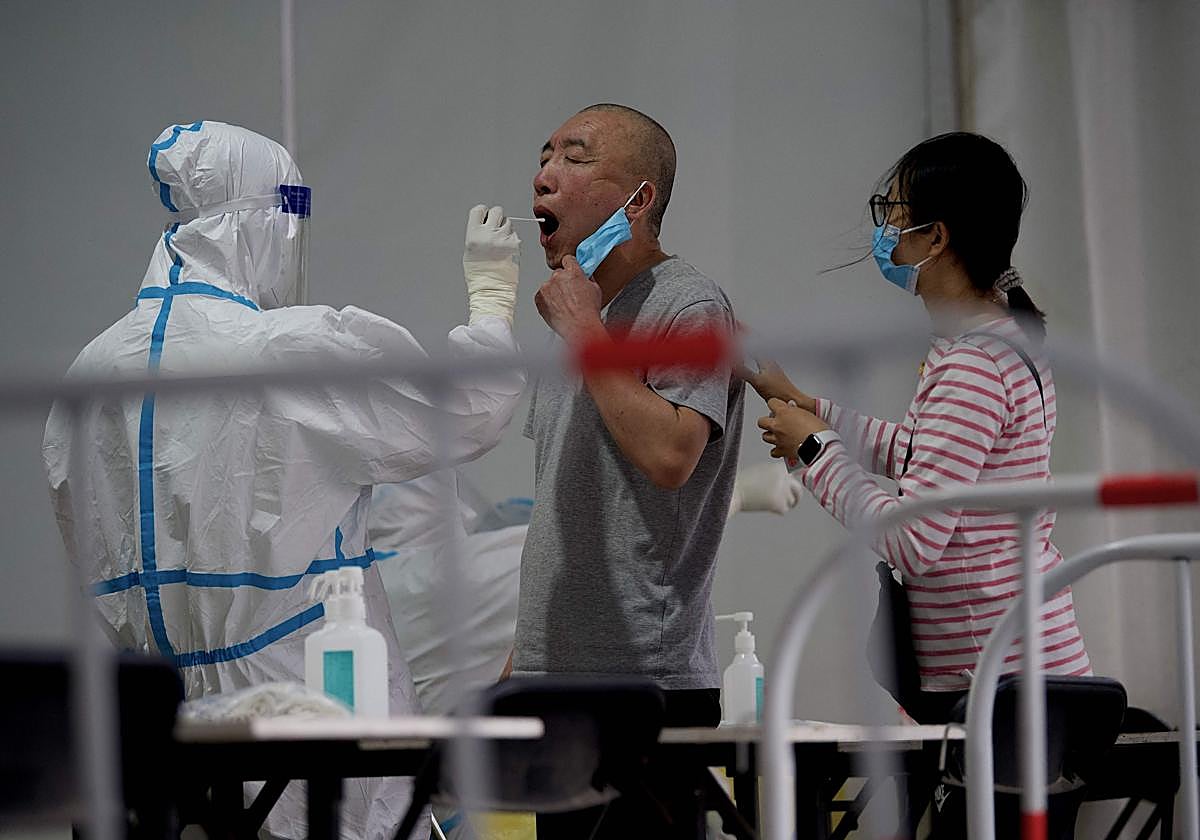 Estos son los síntomas de la nueva variante del Covid: cómo se contagia y qué países están afectados