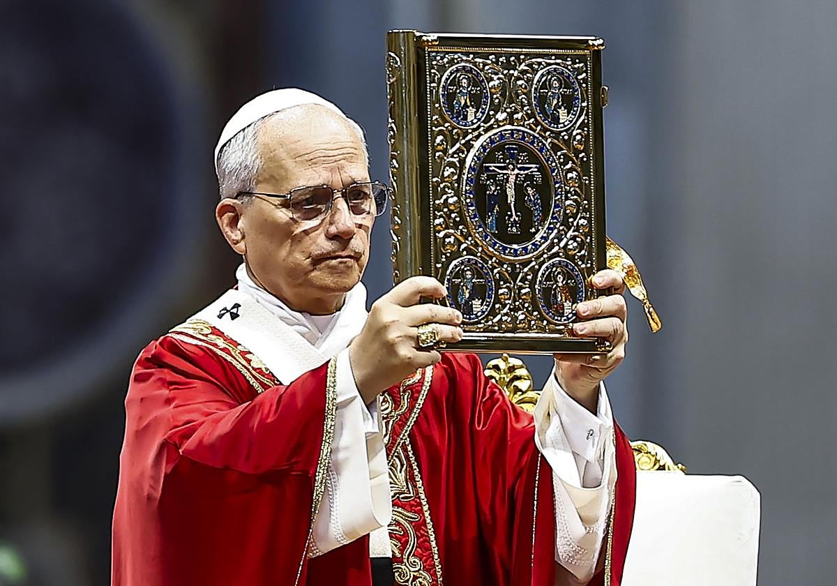 León XIV preside una misa de los Apóstoles Pedro y Pablo