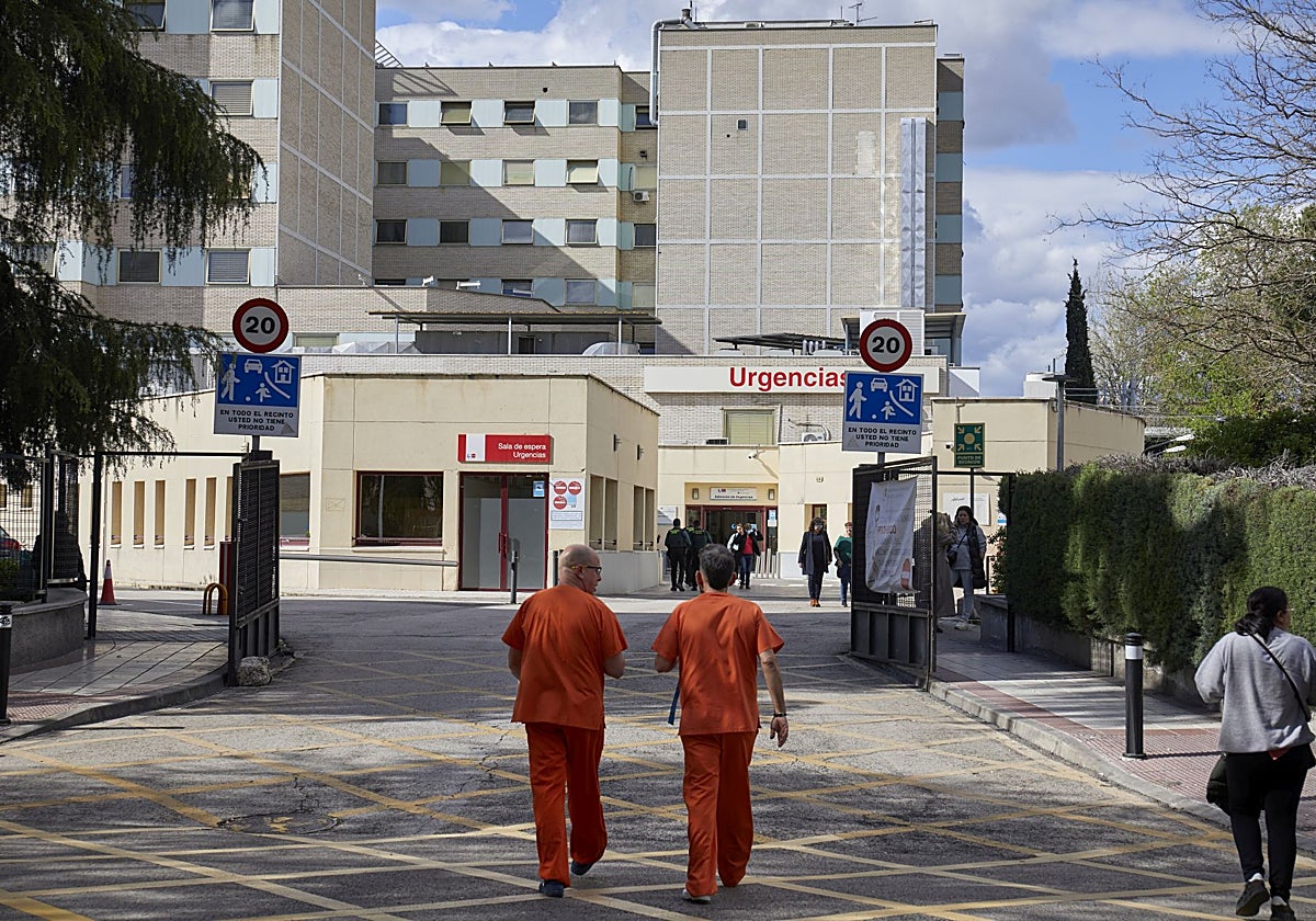 Entrada de urgencias del hospital Gregorio Marañón.