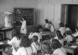 Escuela de enseñanza Primaria del Asilo de Lavanderas, en 1945