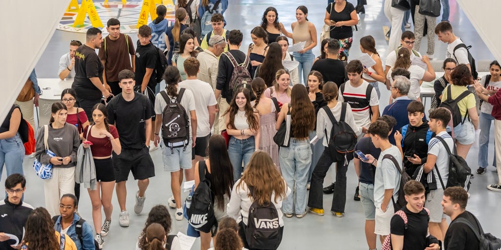 Cataluña, Valencia y País Vasco son las únicas comunidades que no incluyen el terrorismo de ETA en Bachillerato