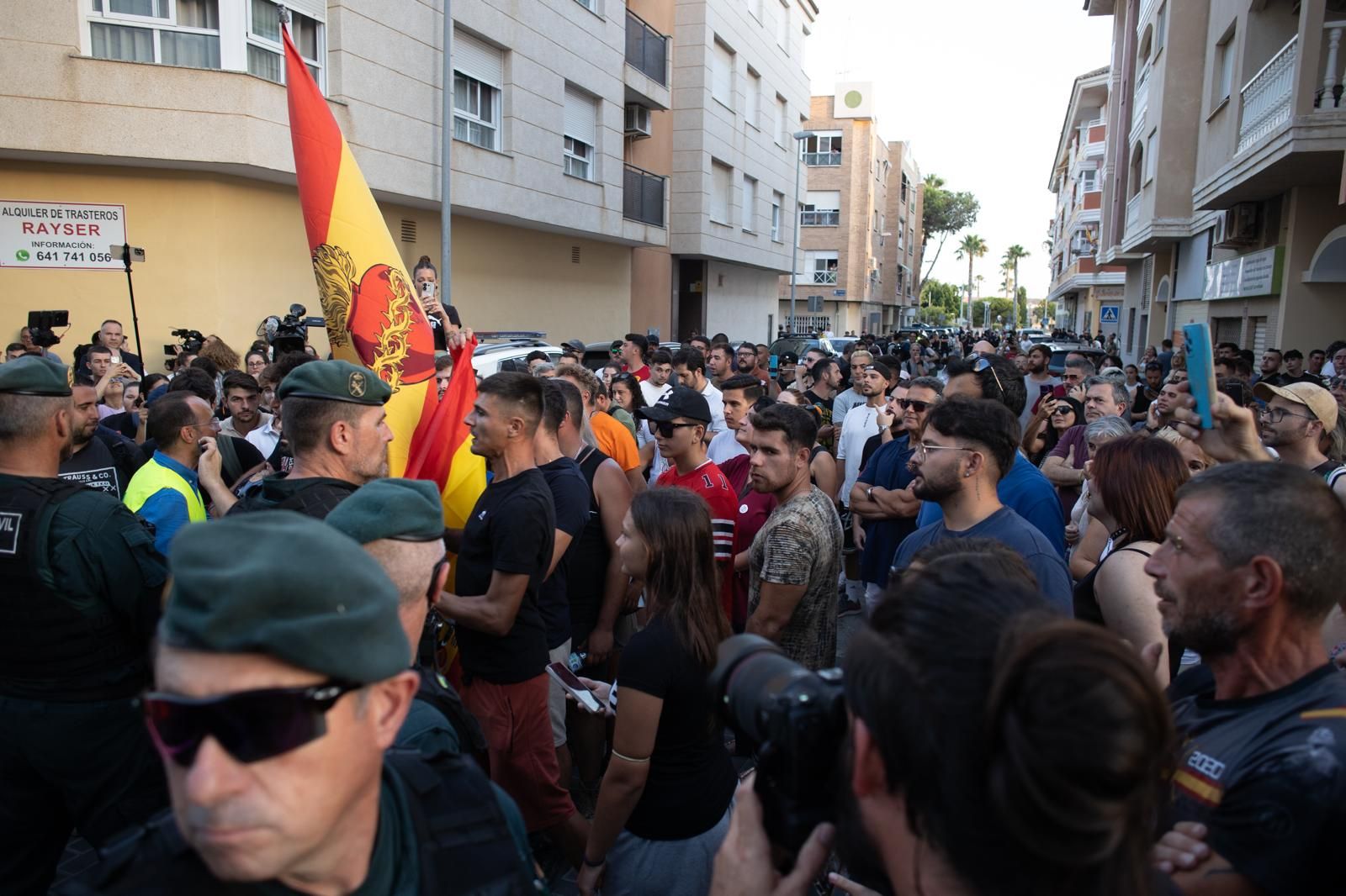 Algunos de los participantes en la protesta no autorizada