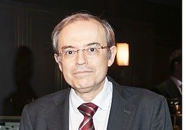 Dimite el decano de Medicina de la Complutense por «injerencias» y «autoritarismo» del rector