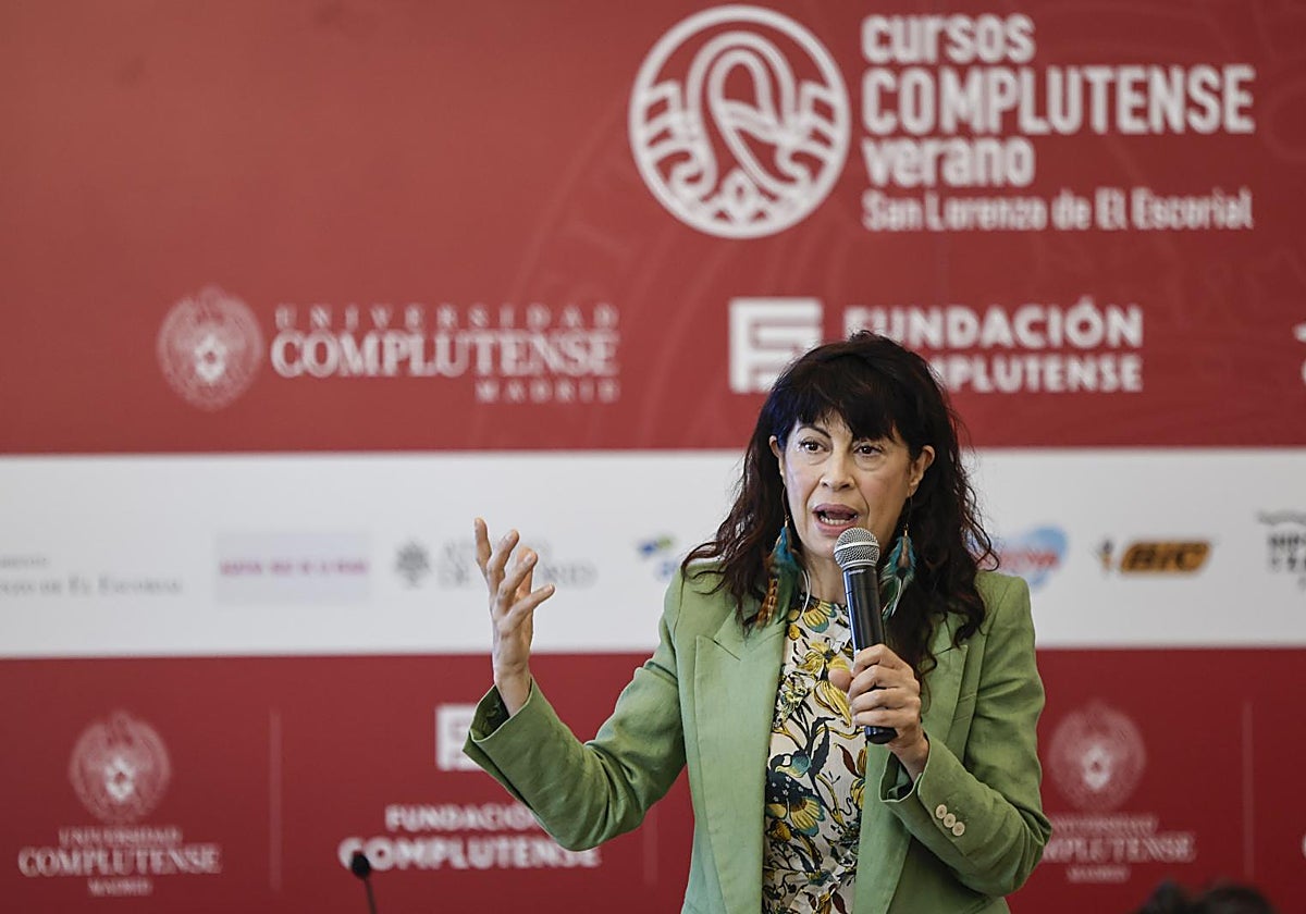 La ministra de Igualdad, Ana Redondo, interviene en la inauguración este martes del curso 'Violencia vicaria: situación actual y retos', dentro de los Cursos de Verano que la Universidad Complutense imparte en San Lorenzo de El Escorial.