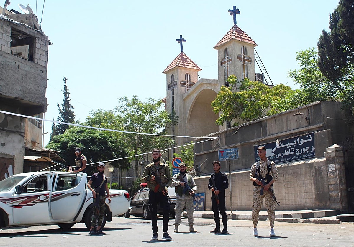 Fuerzas de seguridad sirias cerca de la Iglesia de San José