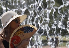 La ola de calor activa este lunes avisos en más de una treintena de provincias: máximas de 42ºC y riesgo de incendios