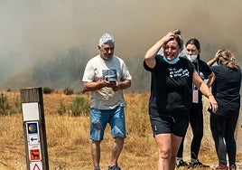 Viaje al infierno español: un recorrido por las entrañas de los incendios en el Norte