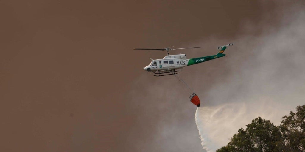 Un centenar de aviones de extinción de incendios se quedará en tierra este fin de semana si el Ministerio no lo remedia