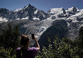 Muere un alpinista italiano tras ser golpeado por un bloque de hielo cuando escalaba el Mont Blanc