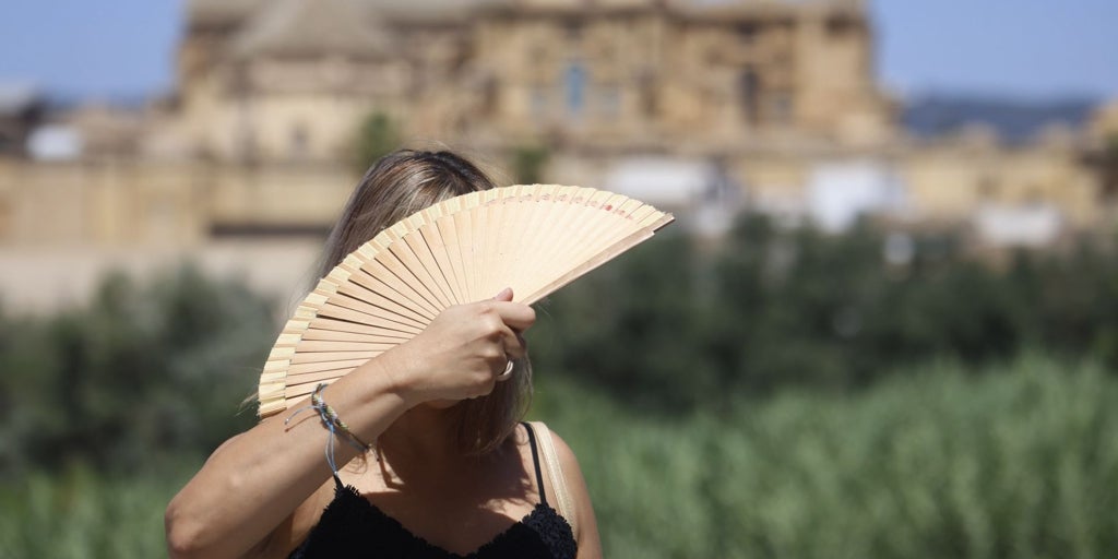 Las altas temperaturas dejan 2.177 fallecidos en España en agosto, un 70% más que el año pasado