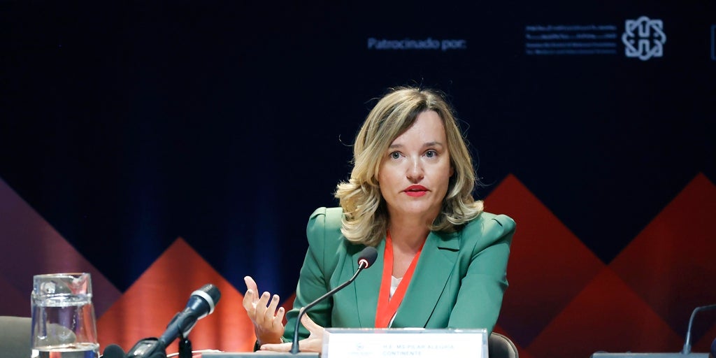 Los docentes amenazan a Pilar Alegría con huelga en un inicio de curso agitado