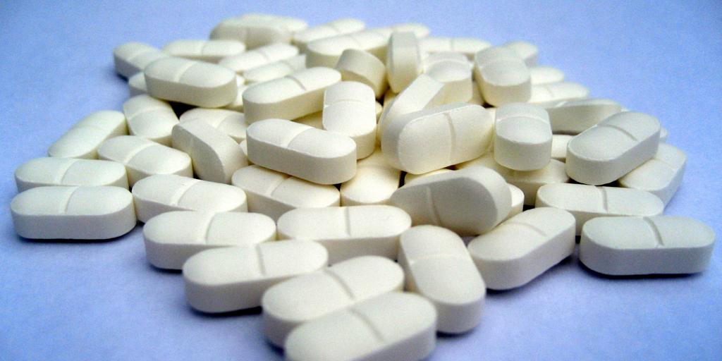 Muere un niño de 5 años y otro permanece ingresado tras consumir un paracetamol caducado desde 2020 en Cuba