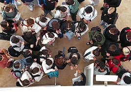 España pierde la carrera universitaria en las ciencias, menos populares que en el resto de la OCDE