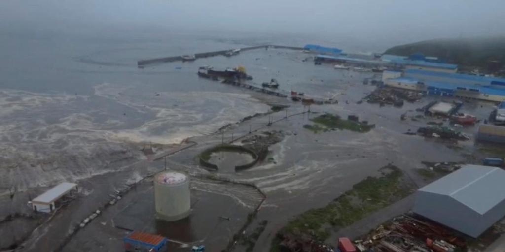 Un terremoto de magnitud 7,8 sacude la costa de Kamchatka y provoca alertas de tsunami en EE.UU.