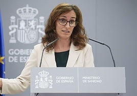 Sanidad ultima un informe para actuar contra las comunidades que no practiquen abortos en la pública, pese al récord de 2024