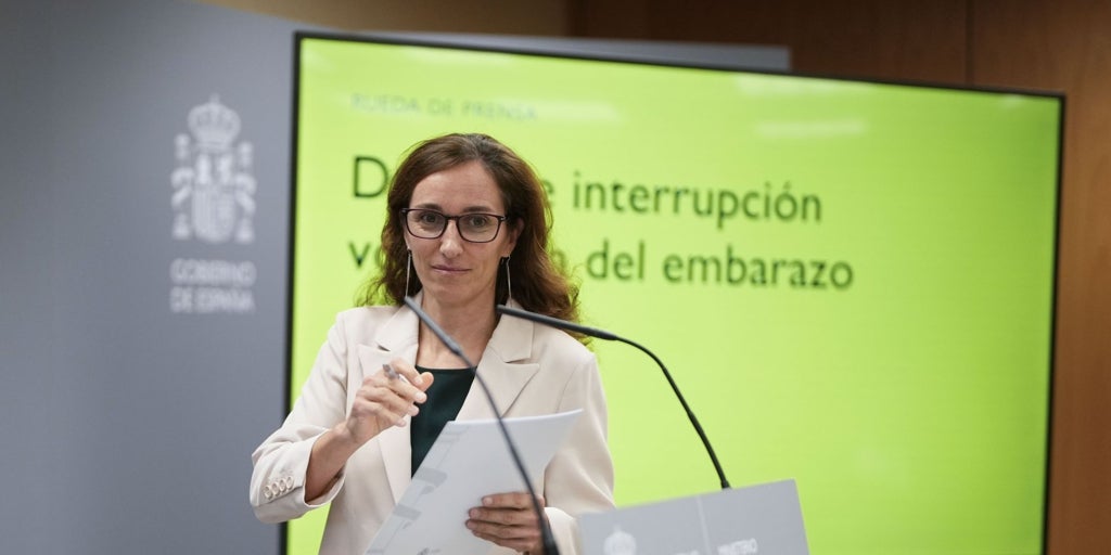 Sanidad abronca a las comunidades mientras deriva sus abortos a la privada