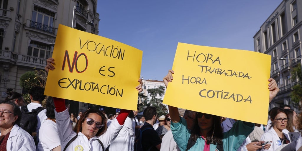 Los médicos atisban la huelga indefinida tras un seguimiento desigual pero con mucho ruido