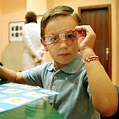 El Gobierno aprueba ayudas de 100 euros para gafas y lentillas para menores de 16 años