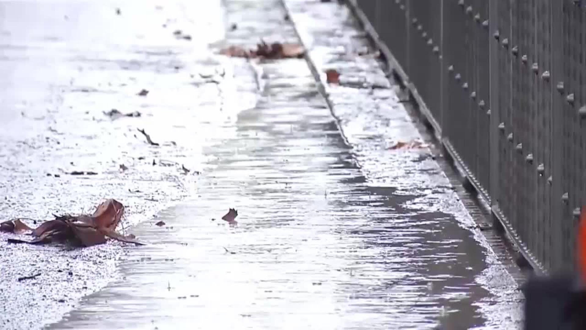 Aemet sube a naranja el aviso por lluvias en el litoral sur de Valencia para este domingo