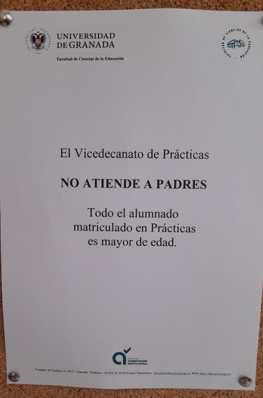 Cartel en Universidad de Granada contra sobreprotección paterna
