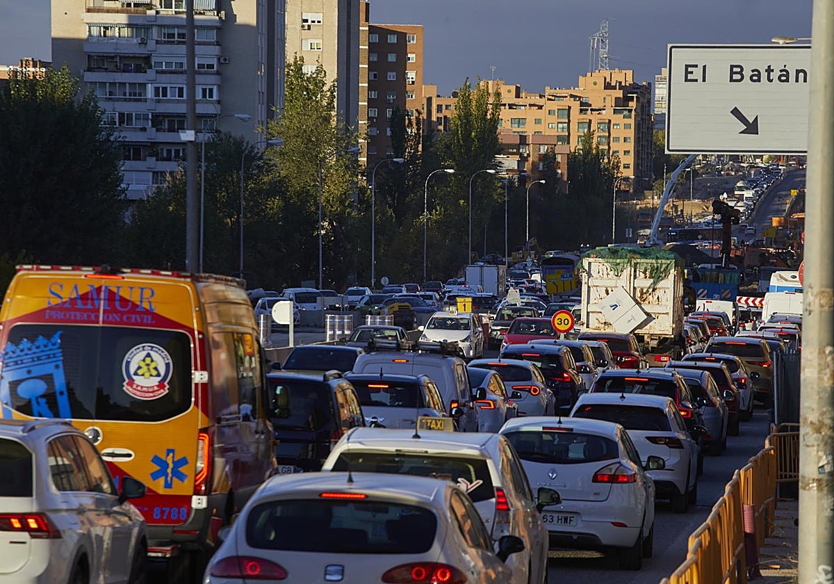 Coches atascados en Madrid
